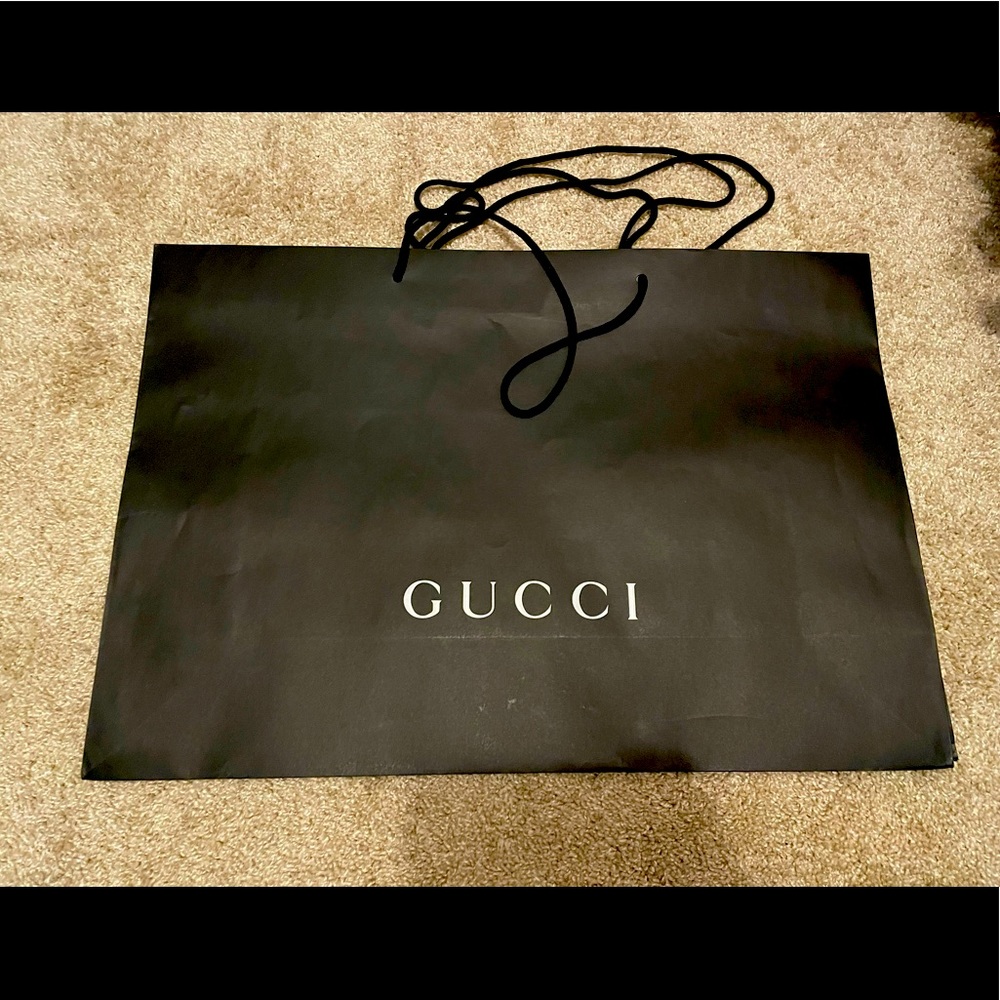 Large Gucci shopping bag